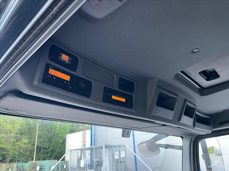 Mercedes-Benz 818,NOVÉ STK, PŮVOD ČR,   5,1 - fotka 11 z 18