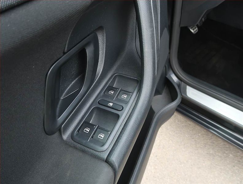 Škoda Fabia (2011) Ambition 1.2 TSI, Serv.kniha - fotka 15 z 15