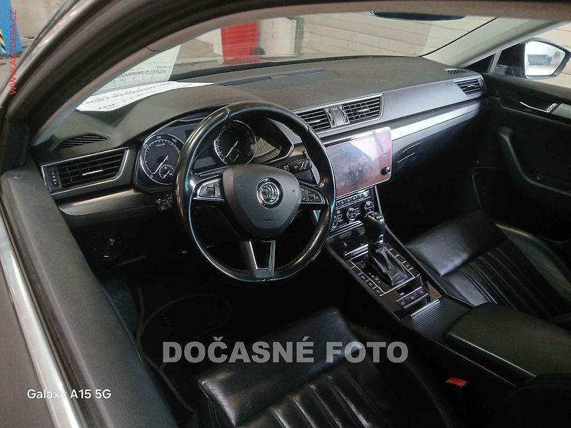 Škoda Superb (2018) 2.0 TDi 4x4, AT, navi, bixen - fotka 3 z 3