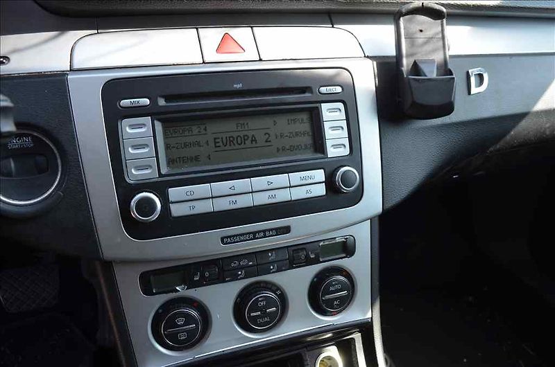 Volkswagen Passat (2007) VARIANT 2,0 TDI DSG - fotka 19 z 29