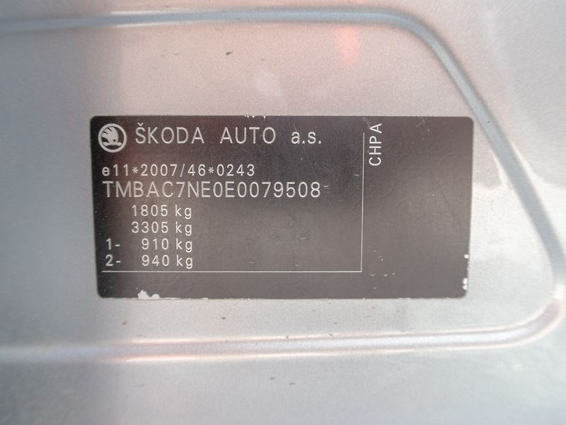 Škoda Octavia (2013) 1.4TSI 103KW – TAŽNÝ - fotka 44 z 46