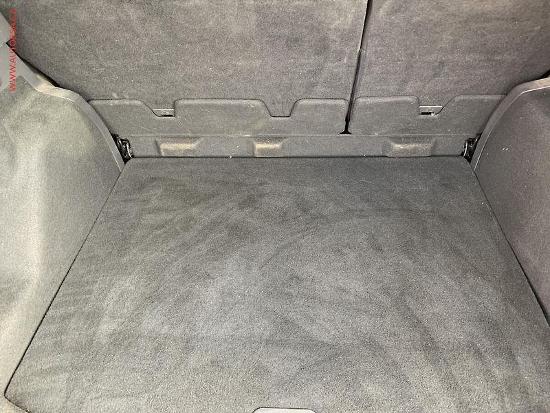 Ford Kuga (2015) 1.5 EB, AC, TZ, park.čidla - fotka 7 z 19