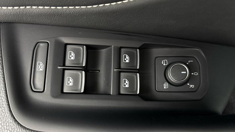 Volkswagen Arteon 2.0 TDI DSG Elegance Shooting - fotka 24 z 31