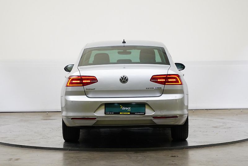 Volkswagen Passat - fotka 6 z 24