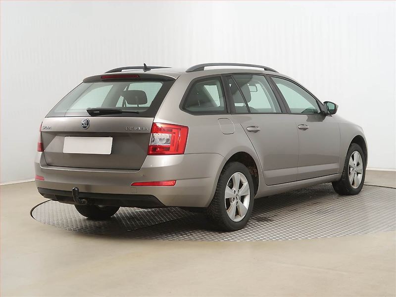 Škoda Octavia (2016) Style 2.0 TDI, 4X4, Navi - fotka 5 z 15