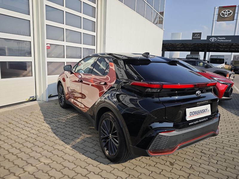 Toyota C-HR (2025) 2.0L PHEV CVT Tokyo Edition - fotka 6 z 17