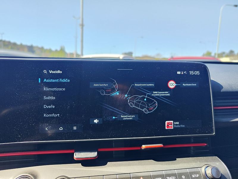 Hyundai Kona 1.6 T-GDi/145kW N-Line DCT 4x4 - fotka 18 z 31