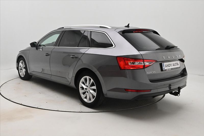 Škoda Superb 2,0 TDI 110 kW DSG Style Záruk - fotka 7 z 31