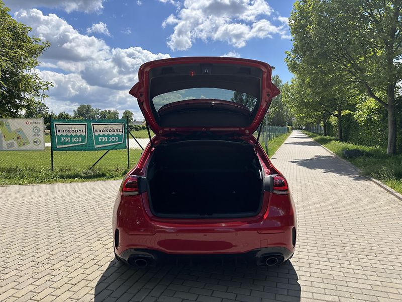 Mercedes-Benz Třídy A A 35 AMG 4Matic - fotka 28 z 31
