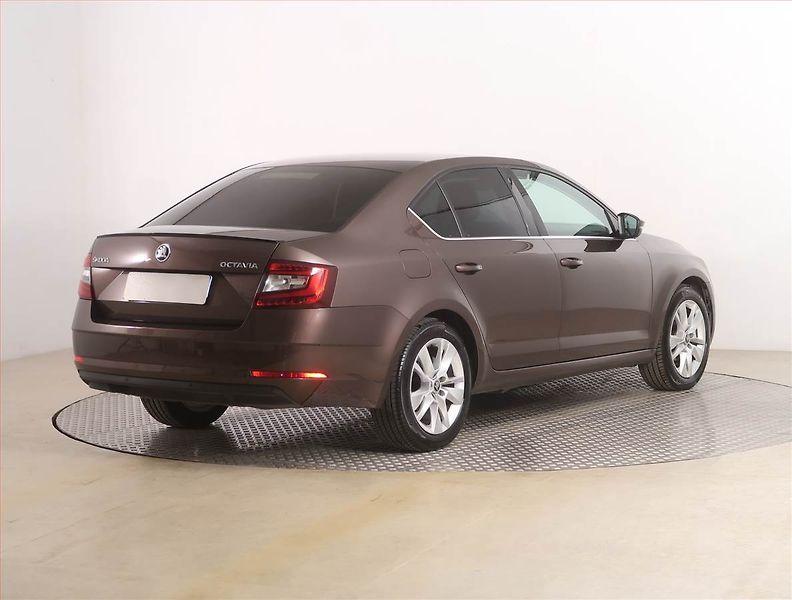 Škoda Octavia (2017) 1.6 TDI, Serv.kniha, Tempomat - fotka 5 z 18
