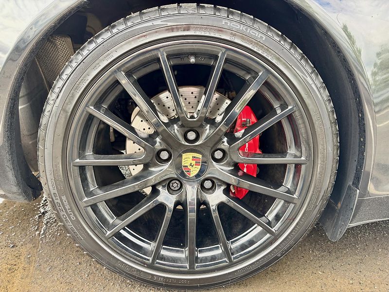 Porsche 911 (2008) S Cabrio 3.8 PDK 997.2 SportCh - fotka 44 z 67