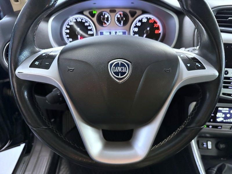 Lancia Delta (2014) 1.4 T 120k Gold - fotka 14 z 16
