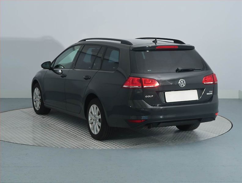 Volkswagen Golf (2014) 1.6 TDI, Serv.kniha, Navi - fotka 4 z 13