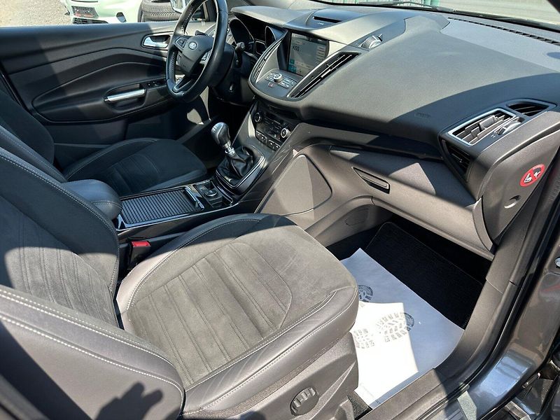 Ford Kuga (2017) 1,5 110kw EcoBoost ST-line - fotka 15 z 23