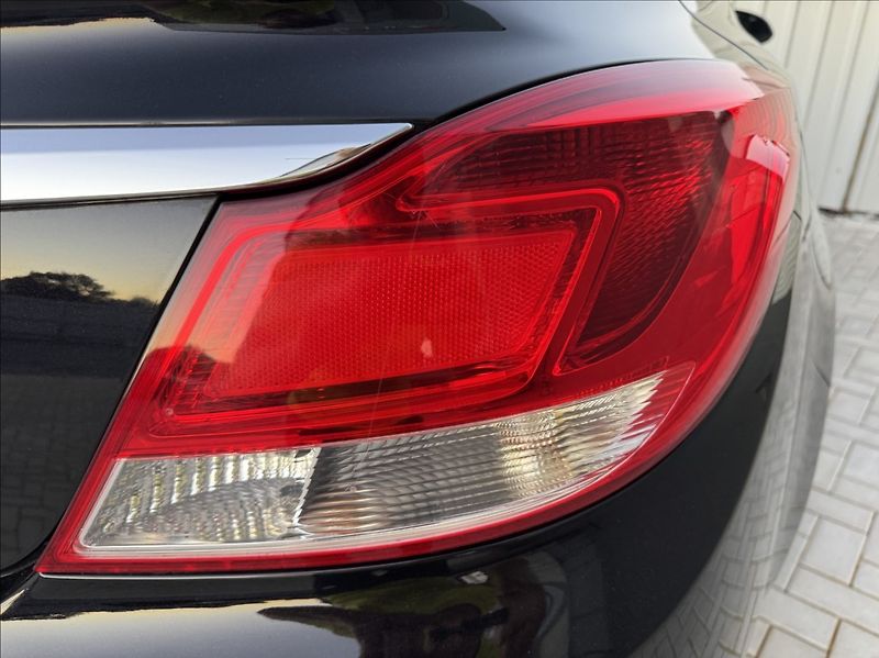 Opel Insignia 1,6 i 85kW tažné KLIMA ALU - fotka 16 z 50
