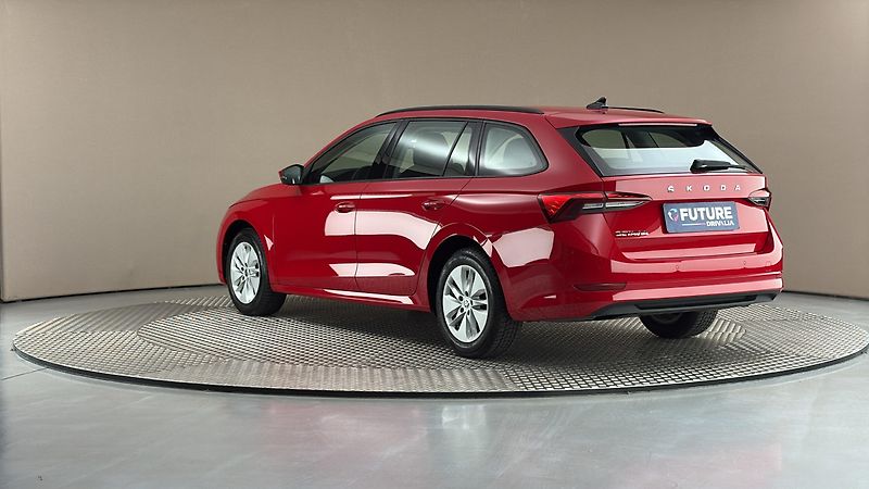 Škoda Octavia 1.0 TSI Ambition Combi - fotka 2 z 24