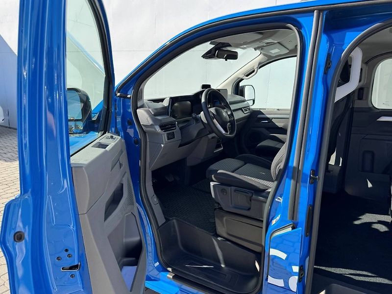 Volkswagen Caravelle (2026) 17kWh Life DR 2,5TSI - fotka 5 z 23