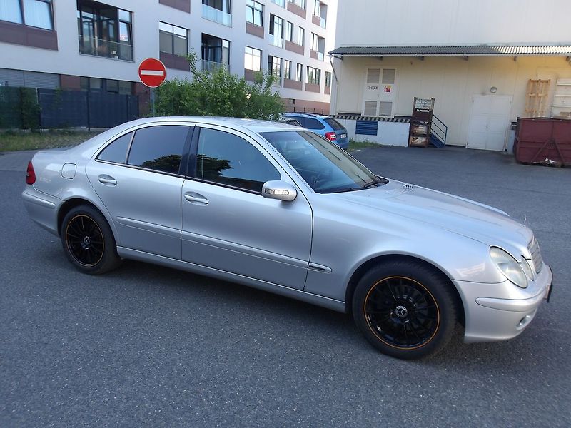 Mercedes-Benz Třídy E 2,2CDi - fotka 4 z 26