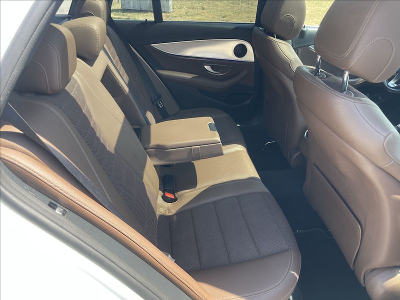 Mercedes-Benz Třídy E 2,0 4Matic ALL-TERREIN PANO LE - fotka 12 z 40