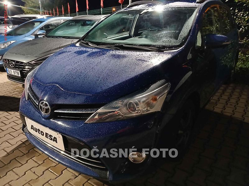 Toyota Verso (2014) 1.8i, 1.maj,ČR, autoAC, temp - fotka 1 z 3