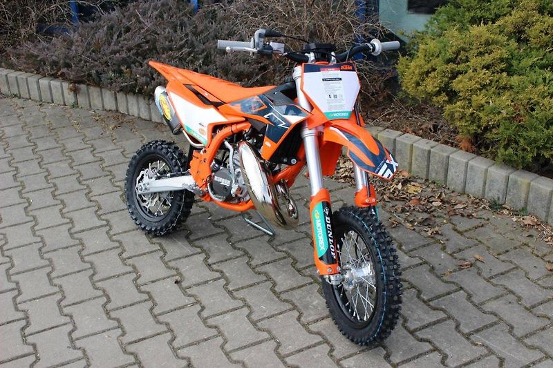KTM 50 SX (2025) FACTORY 2025 - fotka 1 z 6