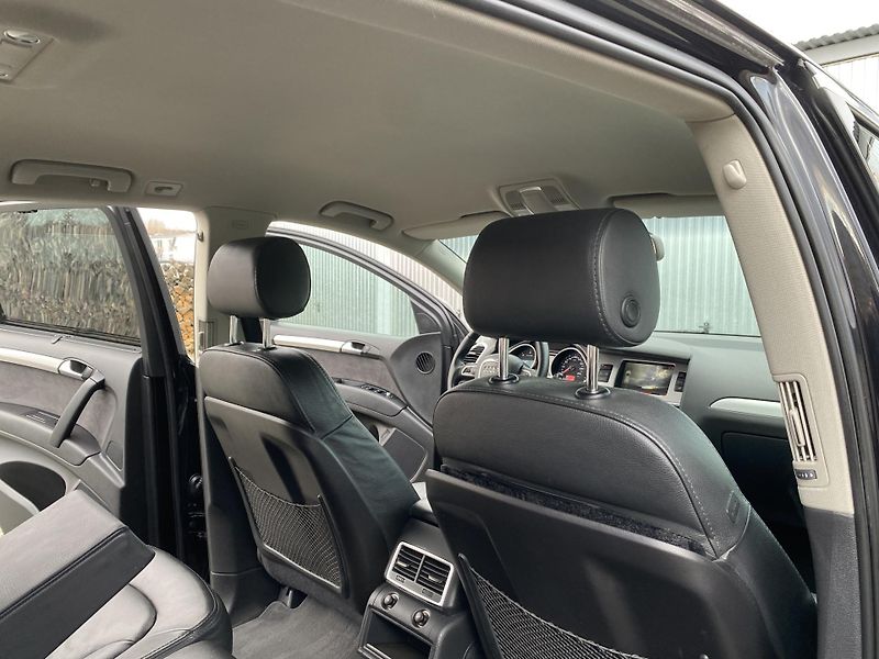 Audi Q7 3.0TDi 4x4 240PS FL 8Q SLINE!! - fotka 115 z 156