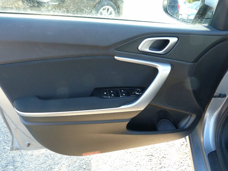 Kia Ceed 1.5 T-GDI  118 Kw DPH - fotka 20 z 20