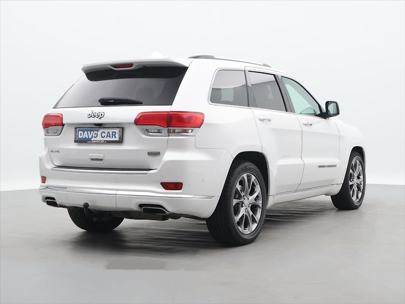Jeep Grand Cherokee 3,0 V6 184kW Summit 4WD PANO - fotka 7 z 32