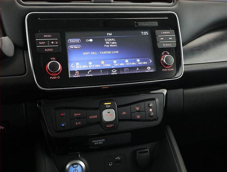 Nissan Leaf (2018) 40 kWh, SoH 87%, Automat - fotka 10 z 21