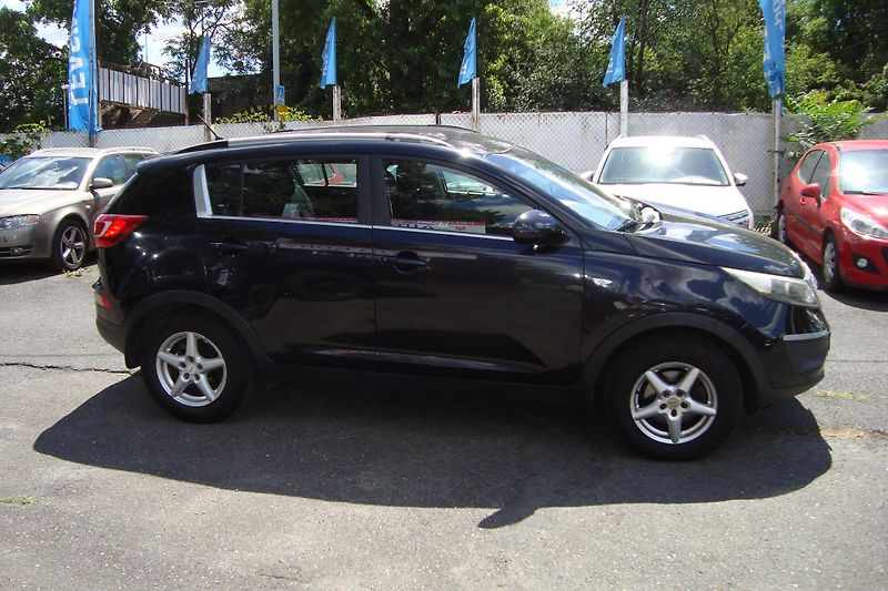 Kia Sportage (2010) 1.6 GDi, 99 kW,ČR,Servisní kn. - fotka 8 z 67