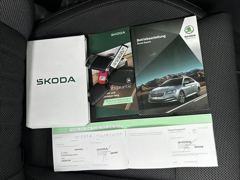 Škoda Superb 2,0 TDi DPH  360° Travel Asist - fotka 49 z 50