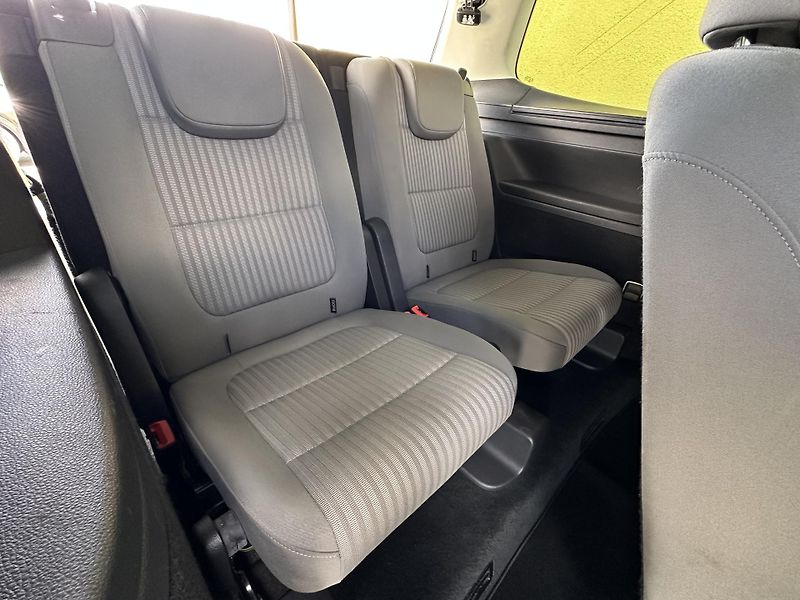 Seat Alhambra (2014) 2.0TDI/103kW * 7.Míst * 2.Maj  - fotka 24 z 35
