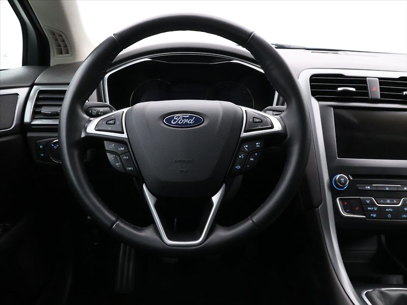 Ford Mondeo 2.0 TDCI 110KW CZ 4x4 LED - fotka 15 z 30