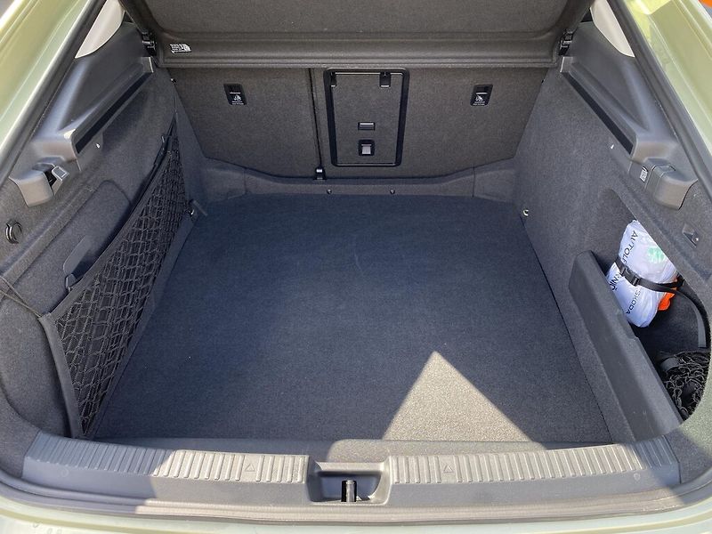 Škoda Superb 2,0 TDI 110 kW Selection DSG - fotka 29 z 30