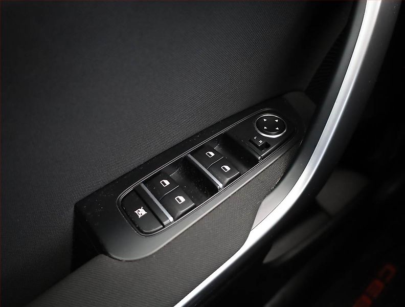 Kia Ceed (2019) 1.4 CVVT, Serv.kniha, Tempomat - fotka 15 z 18