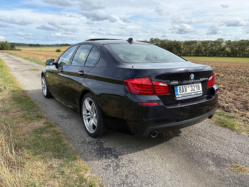BMW Řada 5 (2012) 535d, xdrive , 1.majitel - fotka 4 z 16