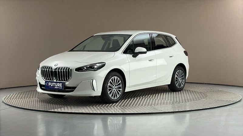 BMW Řada 2 1.5 218i - fotka 1 z 30