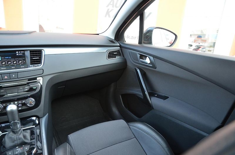 Peugeot 508 (2017) SW 2.0 HDi 133kW AT / PANORAMA - fotka 19 z 27