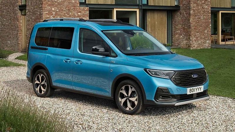 Ford nabízí dva typy a jednu z nich ve dvou velikostních verzích