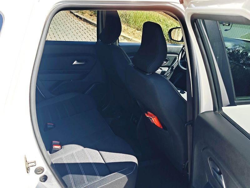 Dacia Duster (2021) 1,0 TCe 74 kW Prestige LPG - fotka 16 z 38