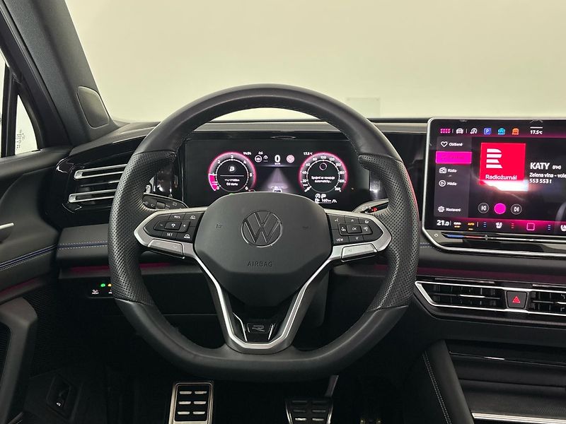 Volkswagen Tiguan R-Line 4MOT DSG - fotka 18 z 31