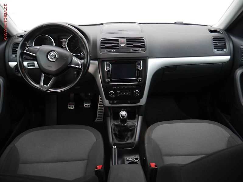 Škoda Yeti (2016) 1.4 TSi, AC, kamera - fotka 8 z 16