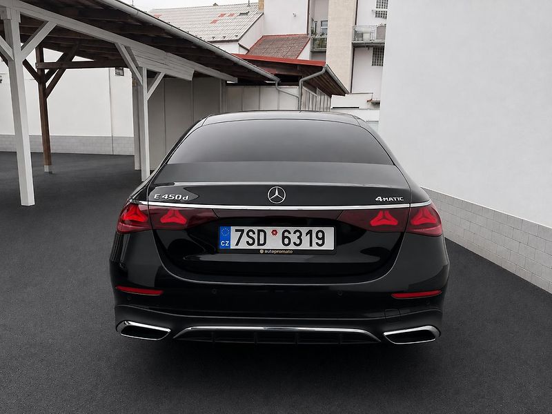 Mercedes-Benz Třídy E E450d 4Matic - fotka 5 z 10