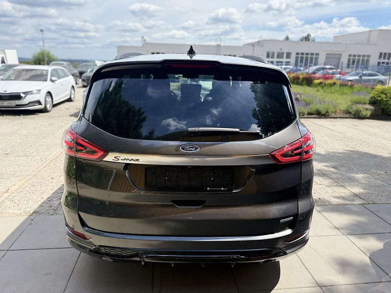 Ford S-MAX (2022) 2.5 HEV,ST-LINE,7REZERVOVÁNO - fotka 41 z 44