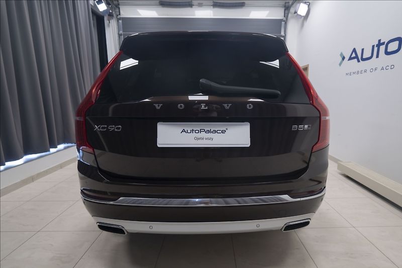 Volvo XC90 2,0 B5 AWD INSCRIPTION 7 MÍST - fotka 5 z 47