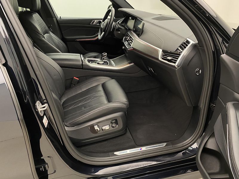 BMW X5 xDRIVE 30d M-PAKET AUT CZ - fotka 23 z 85