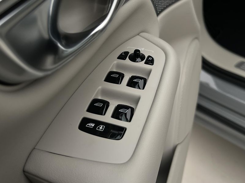 Volvo XC90 (2026) T8 AWD PLUS BRIGHT - fotka 22 z 45