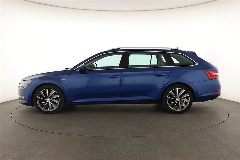Škoda Superb (2017) 2.0 TDI, Automat, Kůže, Navi - fotka 3 z 21