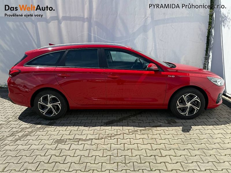 Hyundai i30 (2021) 1.0 T-GDI 88 kW Family - fotka 6 z 20
