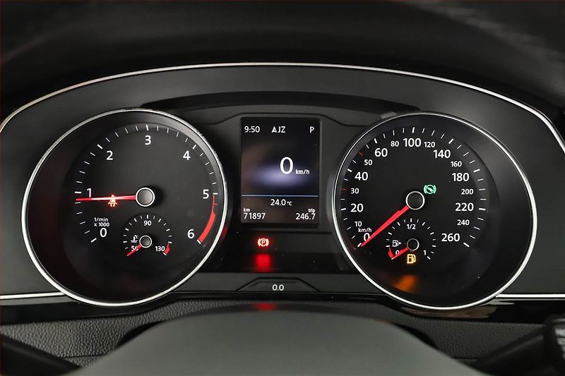 Volkswagen Passat (2020) 2.0 TDI - fotka 9 z 20